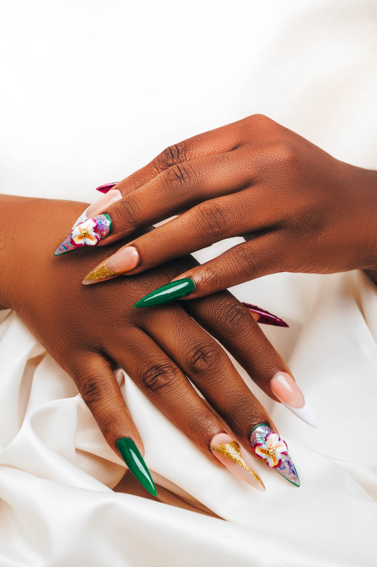 The Emerald Heir Collection — hand-painted TIPZEE press-on nails